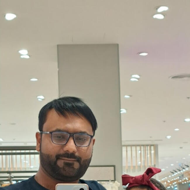 Babysitting job in Jazīrat Abū Z̧aby: Muhammad rameez