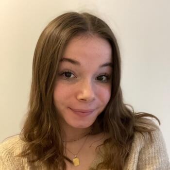 Babysitter in Pluduno: Julie