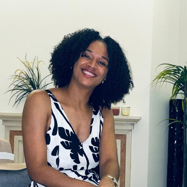 Babysitter in Almada: Katelene