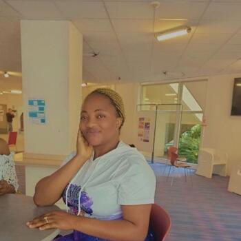 Babysitter in Mantes-la-Ville: Olaoye