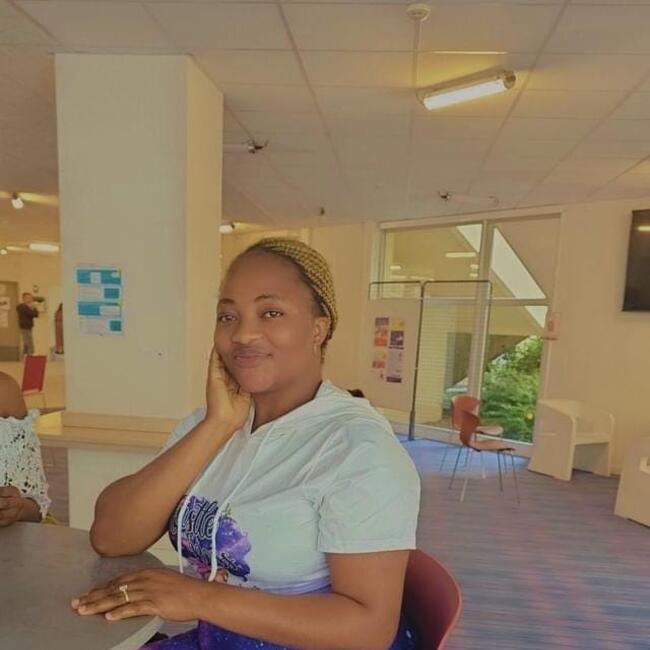 Babysitter in Mantes-la-Ville: Olaoye
