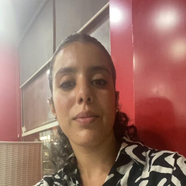 Babysitter in Aulnay-sous-Bois: Hind