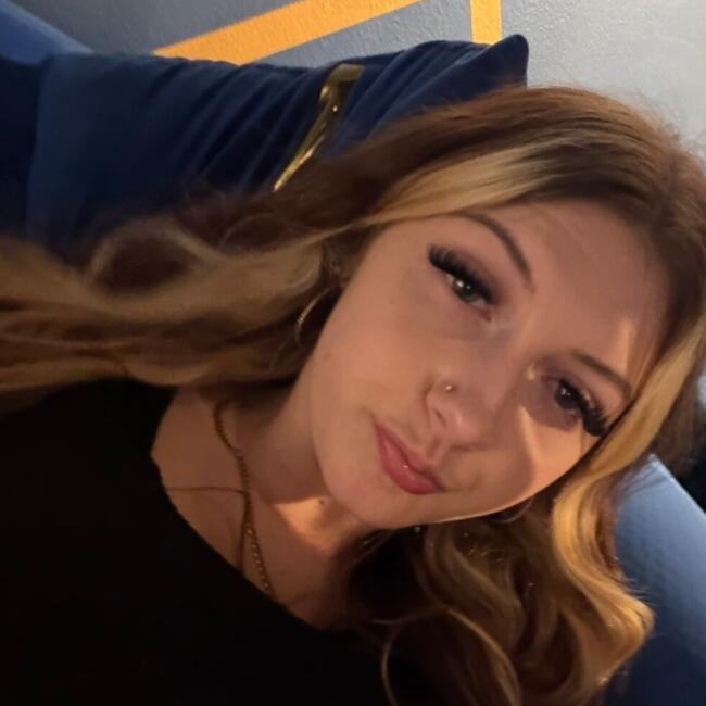Babysitter in South Amboy: Ava