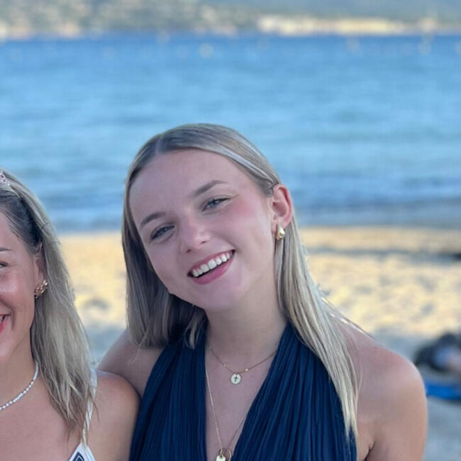 Babysitter in Plaisir: Lola