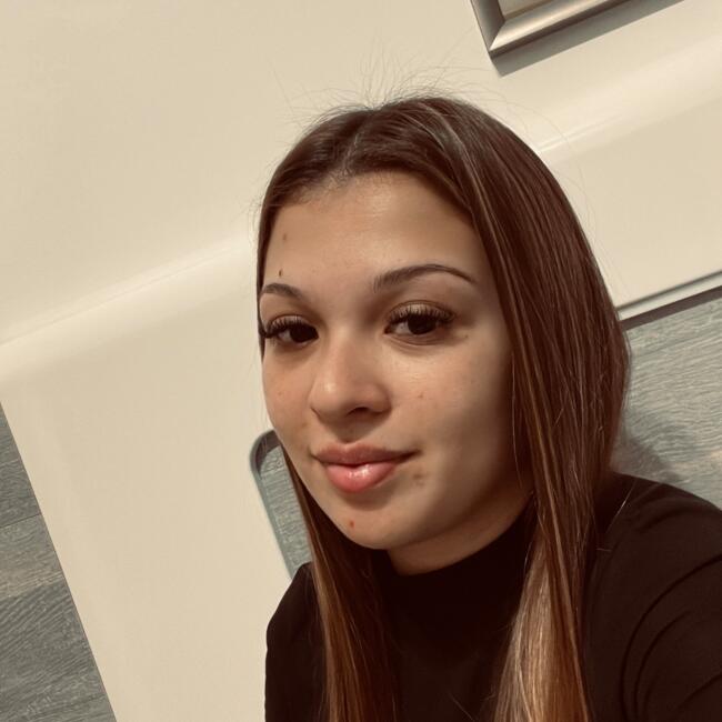 Babysitter in Lisbon: Lara