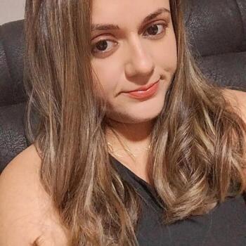 Babysitter in Barra Velha: Cleomara