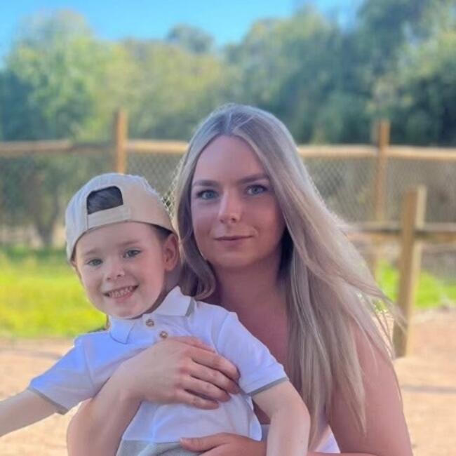 Nanny in Golden Bay-Singleton: Sharn