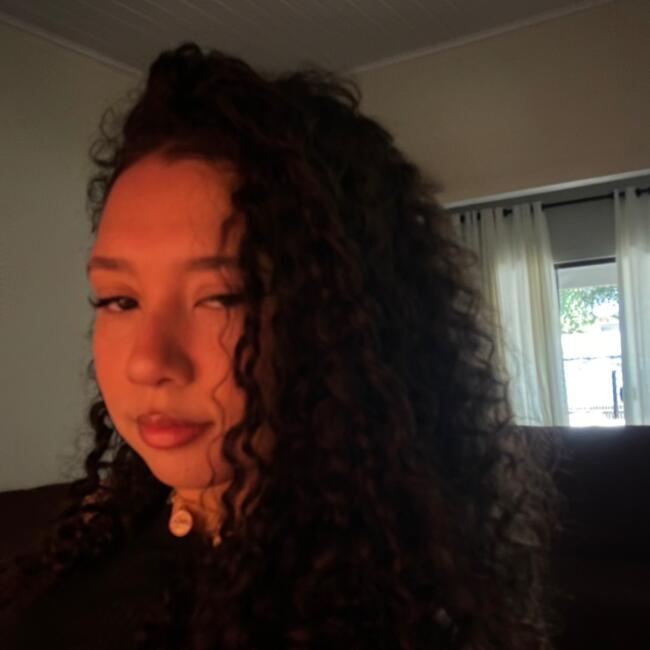 Babysitter in Maringá: Evelyn