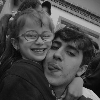 Emprego de babá em Uberlândia: emprego de babá Júlio