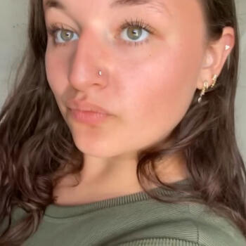 Babysitter in Capinghem: Justine