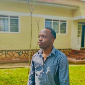 Babysitter in Entebbe: Isaac