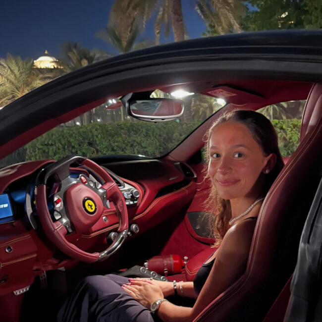 Babysitter in Strassen: Stella