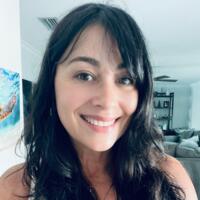 María