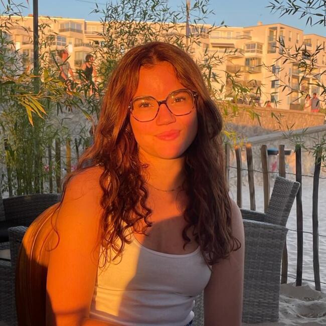 Babysitter in Toulouse: Agathe