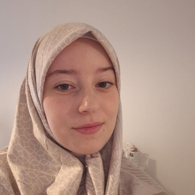 Babysitter in Ploufragan: Pauline