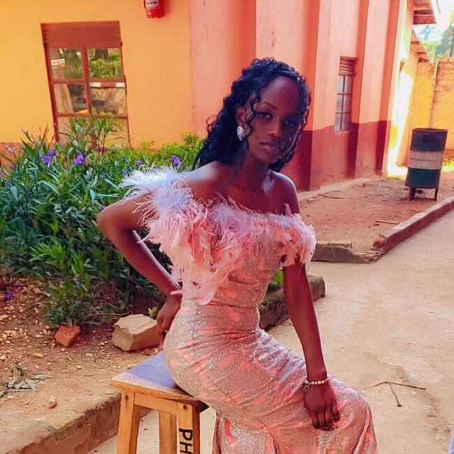 Babysitter in Kampala: Esther