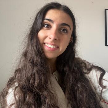 Baby-sitter Avon: Kiara