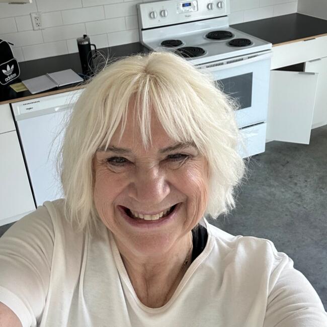Baby-sitter in Victoria: Jodie