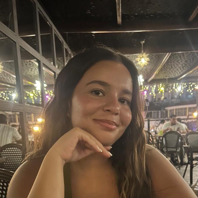 Babysitter in Gennevilliers: Syrine