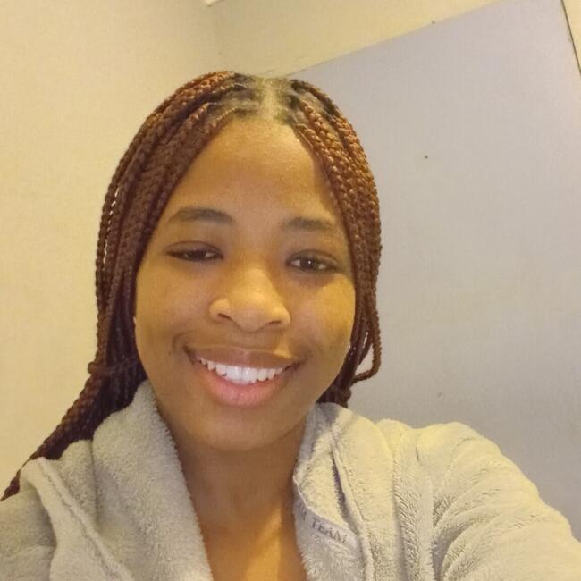 Babysitter in Cape Town: Unathi