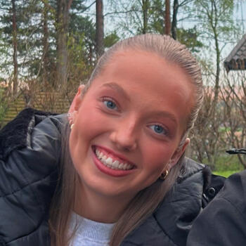 Babysitter in Asker: Frida