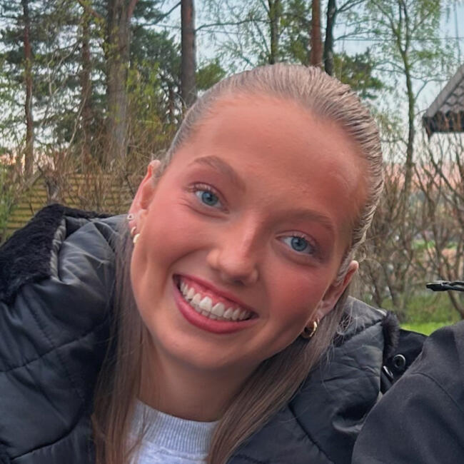 Barnevakt i Asker: Frida