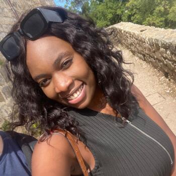 Trabalho de babysitting em Fátima: Trabalho de babysitting Nadir