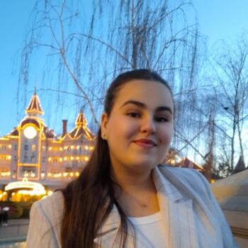 Babysitter in Thiais: Dyhia