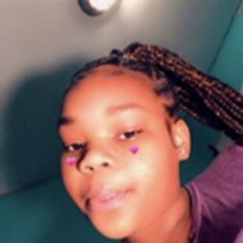 Babysitter Staten Island: Saniiyah