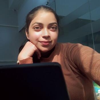 Nanny in Noida: Prachi