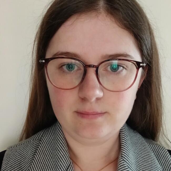 Babysitter in Hénin-Beaumont: Laura