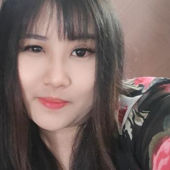Babysitter in Singapore: Chan