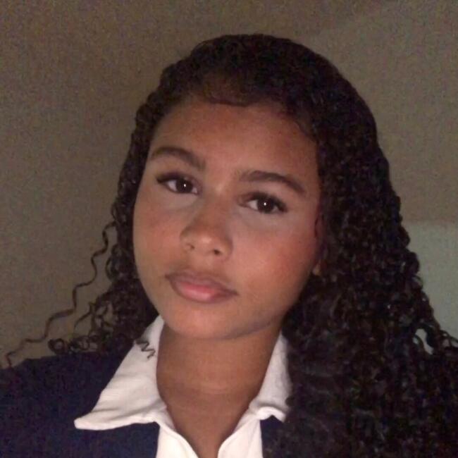 Babá em Fortaleza: Evelen