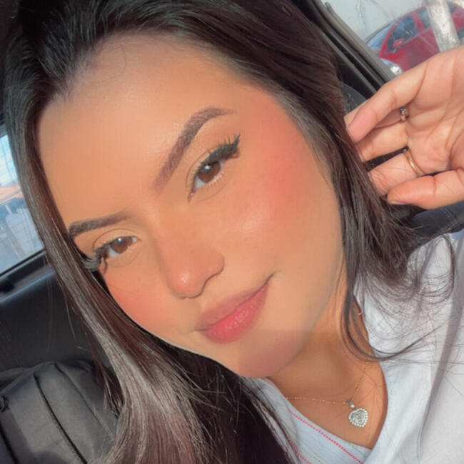 Emprego de babá em Manaus: Rayane