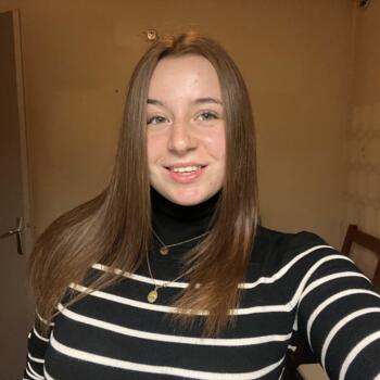 Babysitter in Brindas: Clara