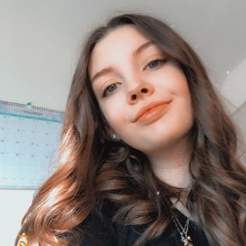 Babysitter in Coudekerque-Branche: Alyssa