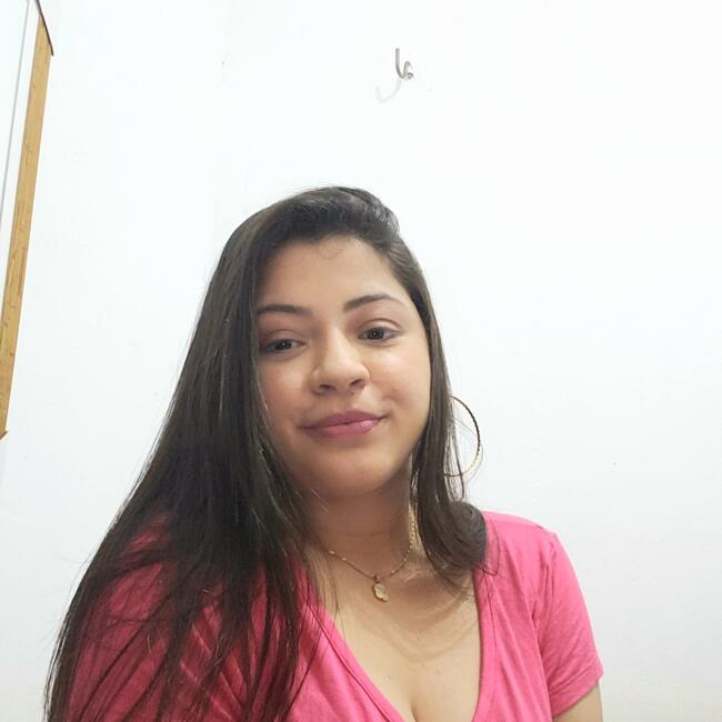 Babysitter in Fortaleza: Camila