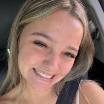 Babysitter Gold Coast: Lexi