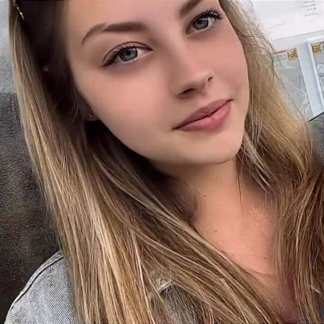 Babysitter in Saint-Pierre-de-Varengeville: Kelly