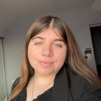 Babysitter in Amiens: Flavie