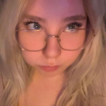 Babysitter in Mansfield: Freya