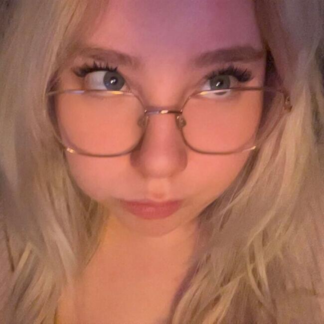 Babysitter in Mansfield: Freya