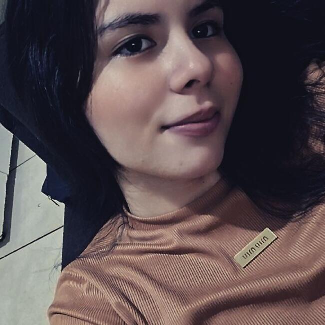 Babysitter in Bela Vista de Goiás: Nayane