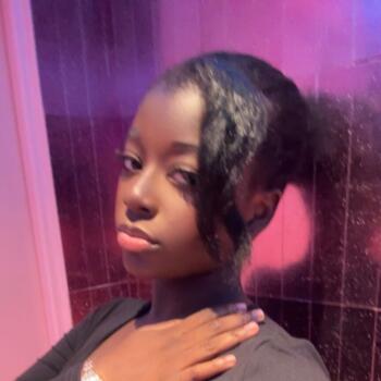 Babysitter in Lille: Nourah