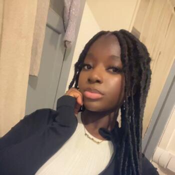 Babysitter Lille: Nourah