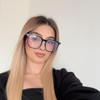 Babysitter in Mol: Qendresa