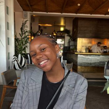 Babysitter in Cape Town: Debbie