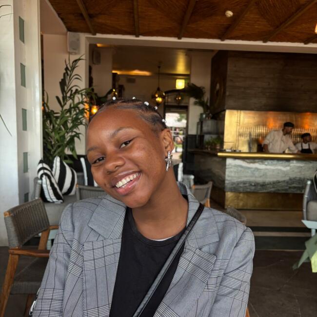 Babysitter in Cape Town: Debbie