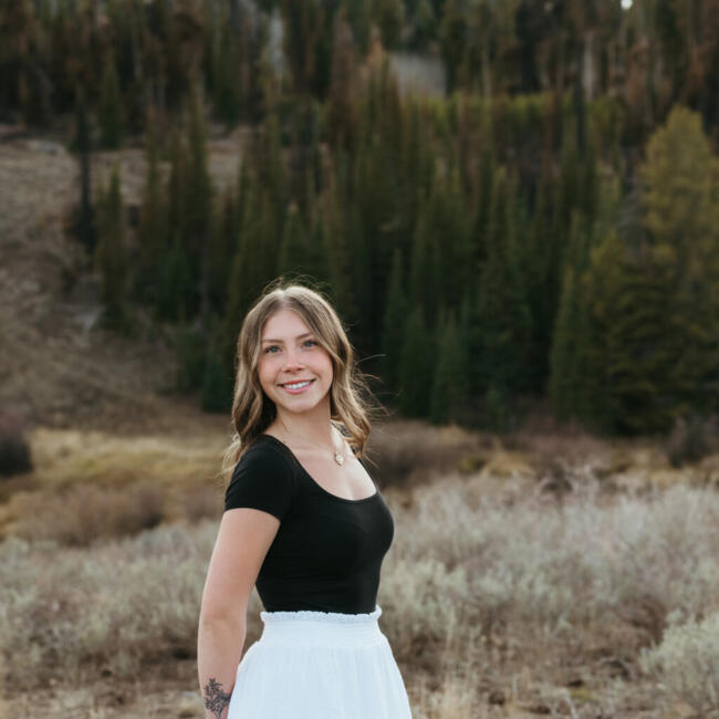 Babysitter in Twin Falls: Cambria