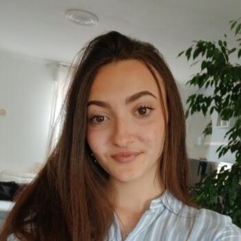 Babysitter Saint-Macaire: Shana